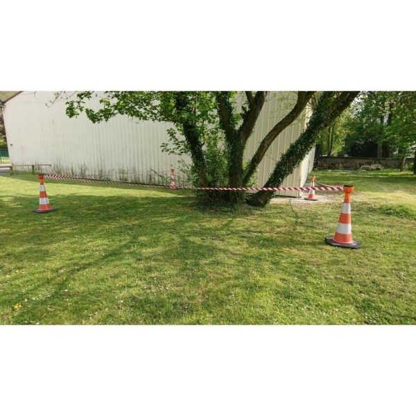 Kit de 4 cônes de signalisation et 4 enrouleurs à sangle