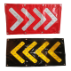 Flèche, bâche directionnelle chevrons lumineux à leds fond rouge fond noir