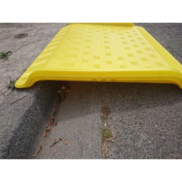 RAMPE D'ACCÈS PMR